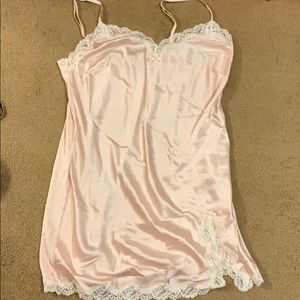 VS Silk Nighty